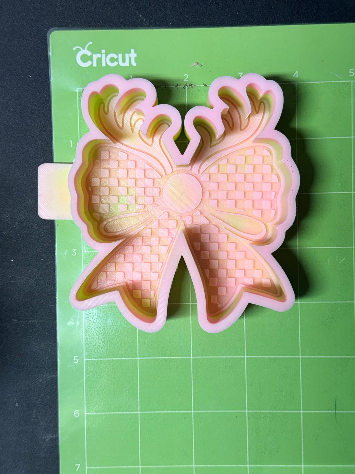 Checkered Reindeer Bow