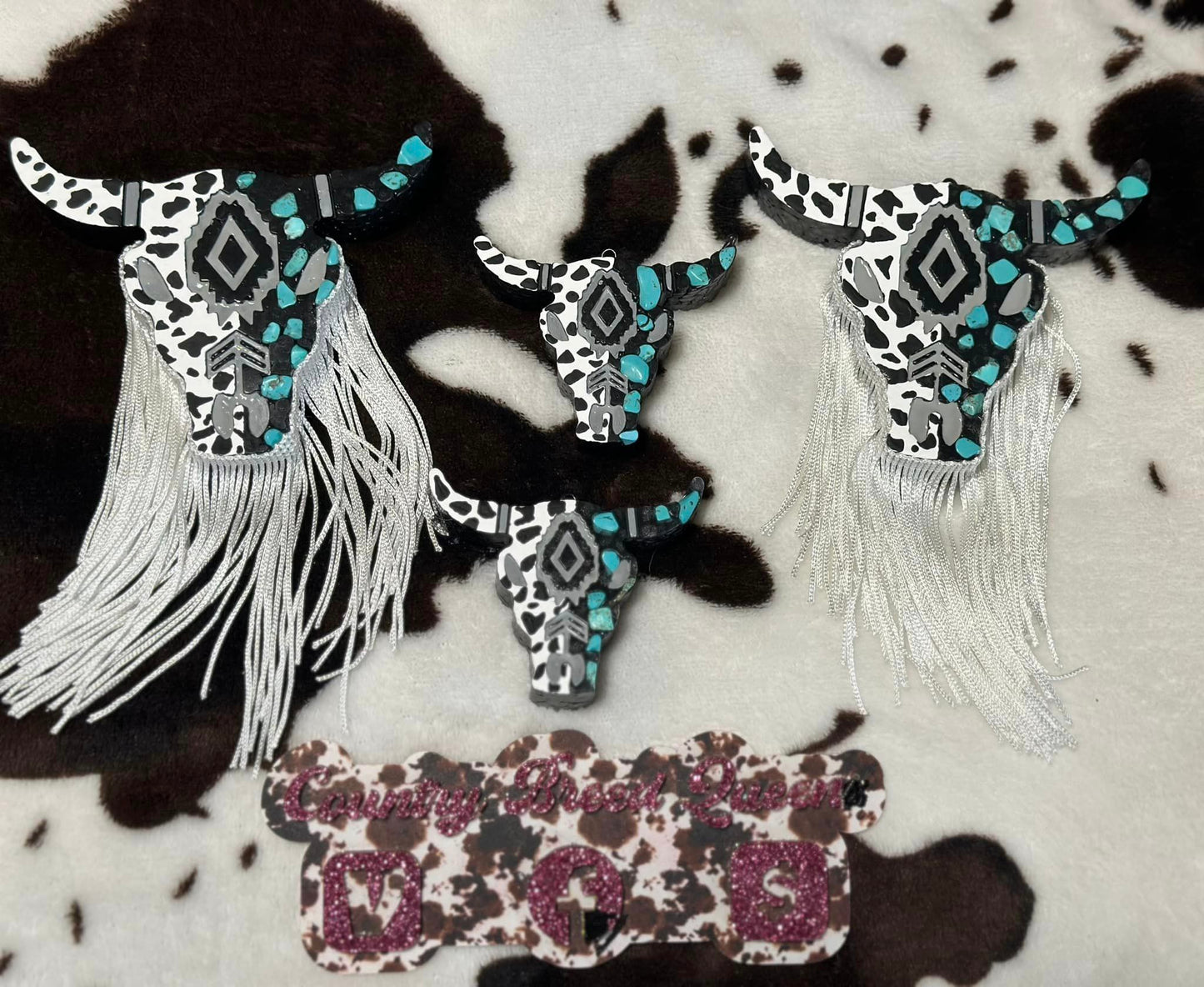Bull Head with Fringe & rocks Set
