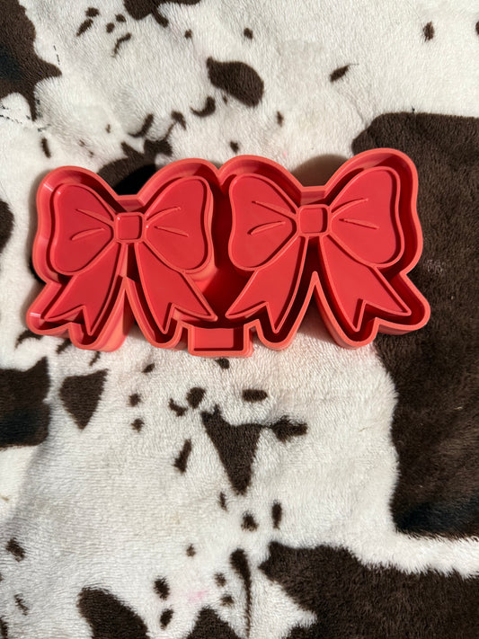 Regular bow vents